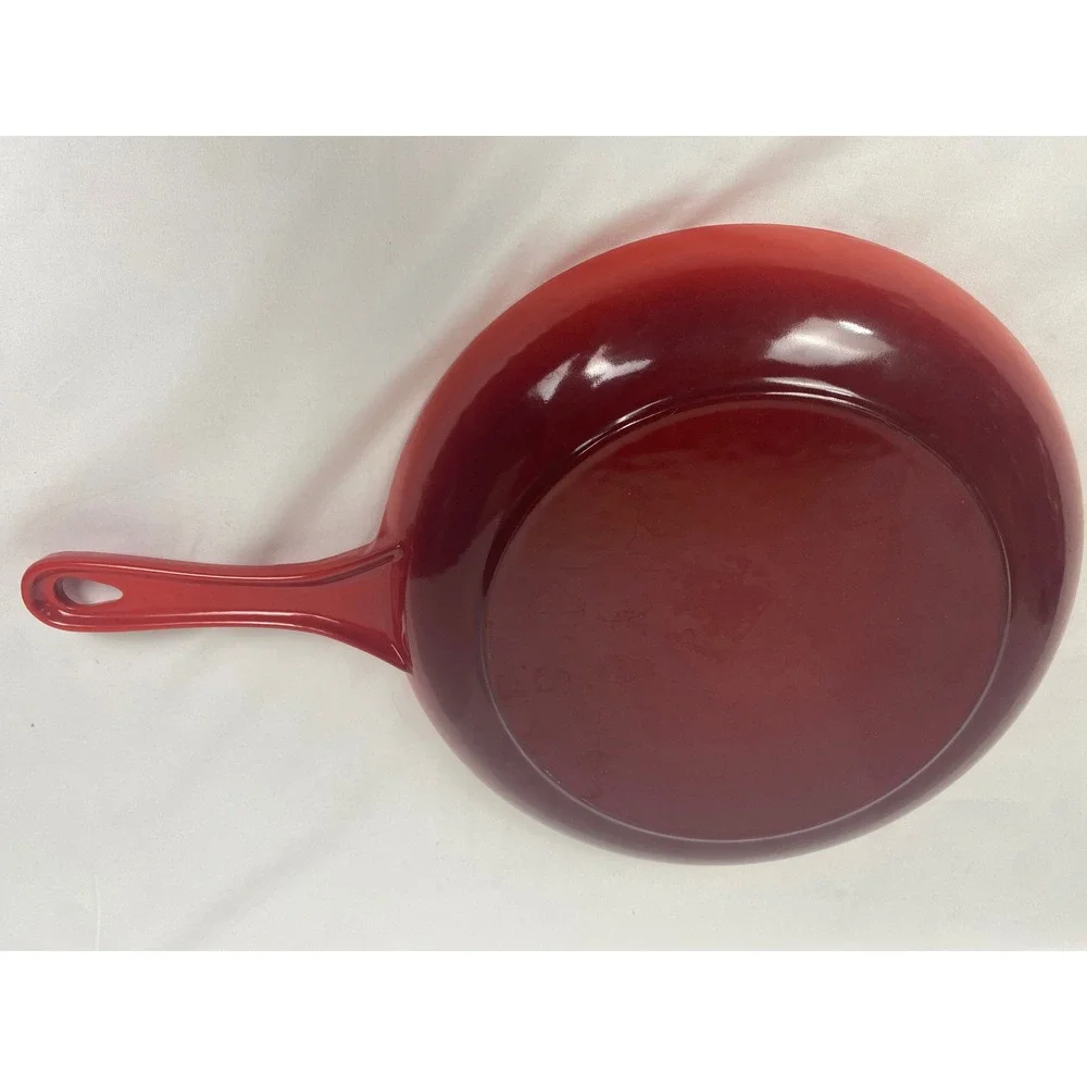 Vintage Style Le Creuset Red Skillet 9in Enameled Cast Iron Cream Interior